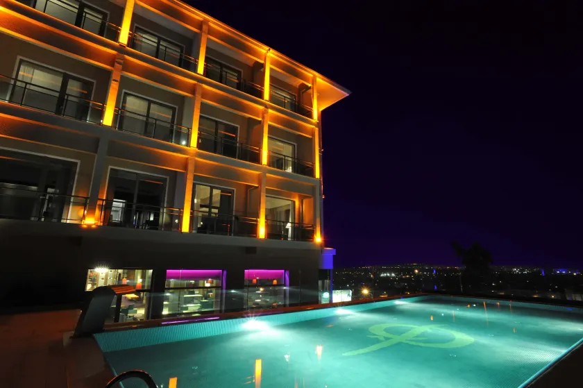Hotel Çelik Palas Convention Center & Thermal SPA - Image 1