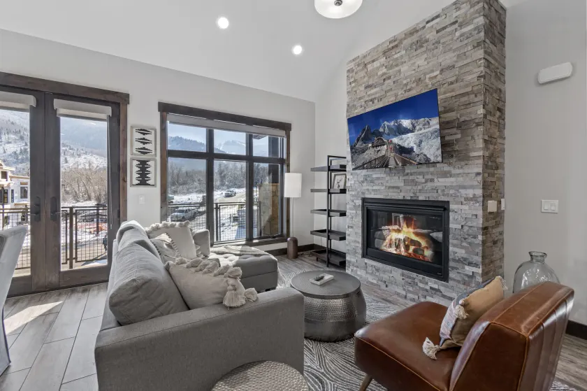Blackstone at Canyons Pool, Hot Tub & Garage - Image 1