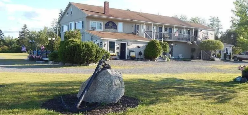 Leona's Motel - Image 1