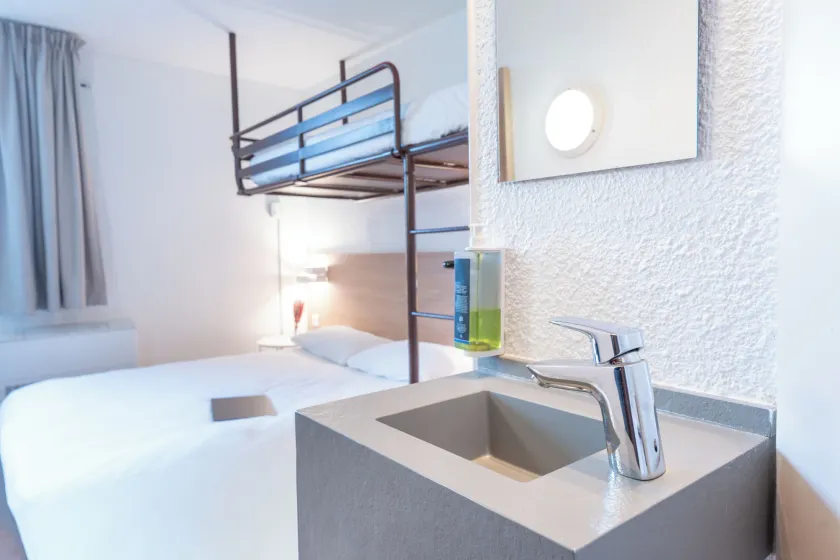 Brit Hotel Essentiel Tours Nord - Image 1