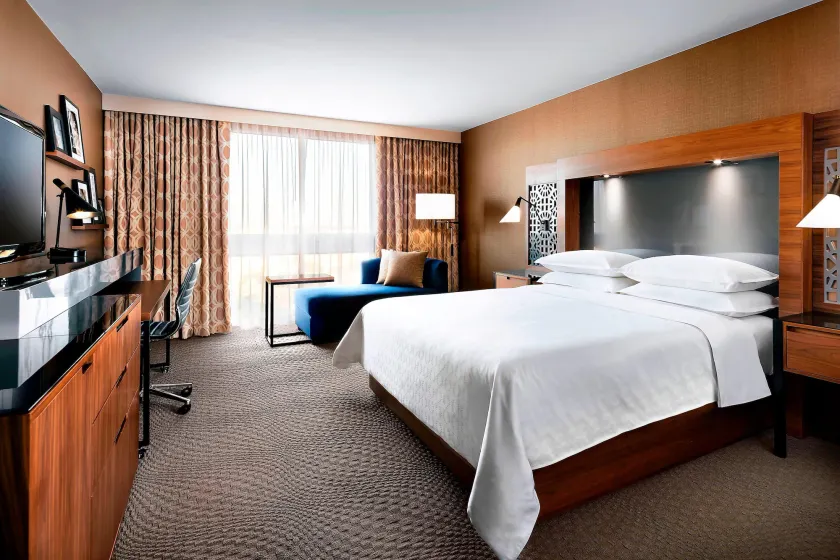 Sheraton Toronto Airport Hotel & Conference Centre - Image 1
