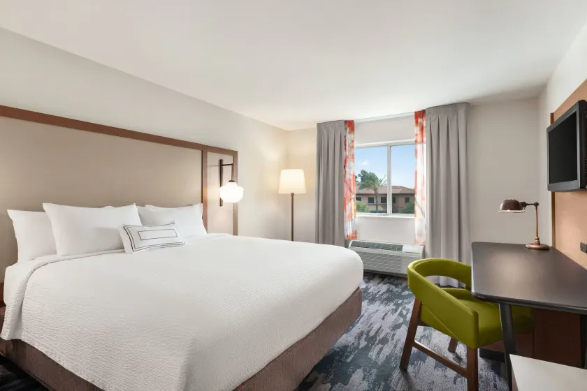 Fairfield Inn by Marriott Visalia Sequoia - Image 1