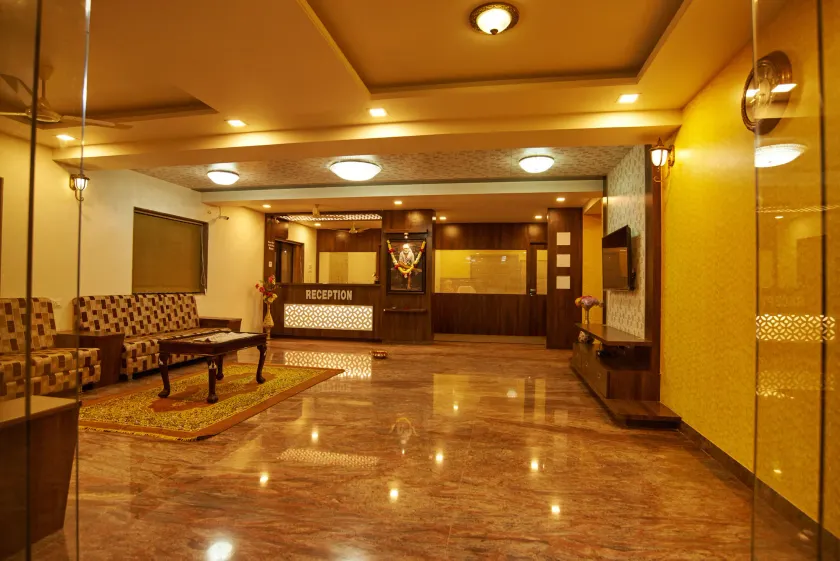 Hotel Pride Inn Shirdi - Image 1