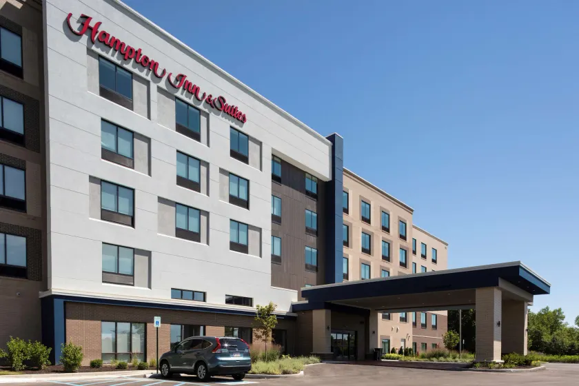 Hampton Inn & Suites Avon Indianapolis - Image 1