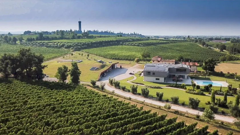 COBUE "Wine resort & Spa" - Image 1
