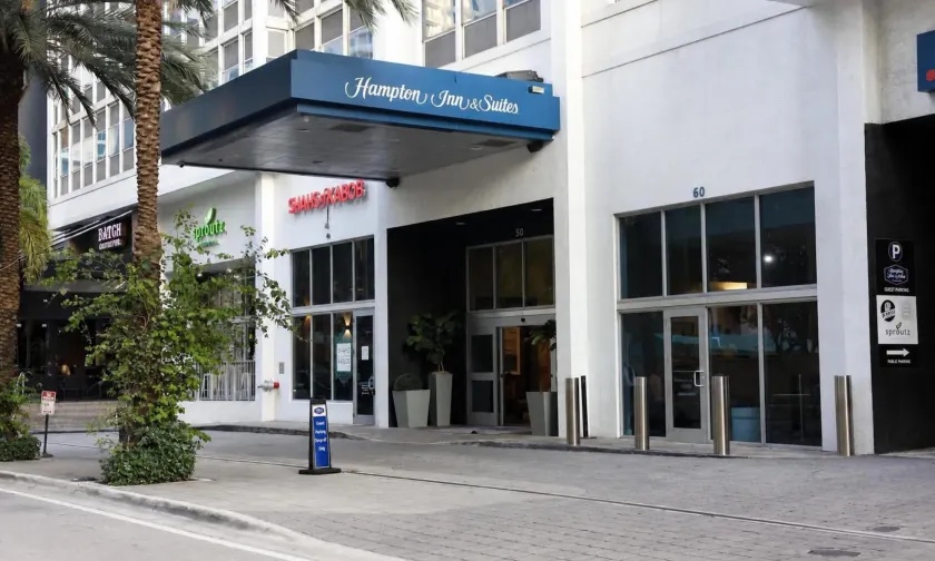 Hampton Inn & Suites Miami/Brickell-Downtown - Image 1