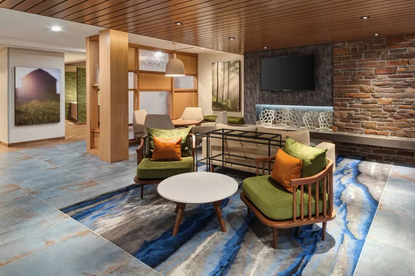 Fairfield Inn & Suites by Marriott Lexington East/I-75 - Image 1