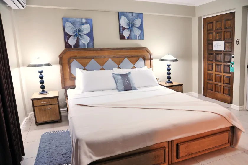 Culture Crossroads Inn - Image 1