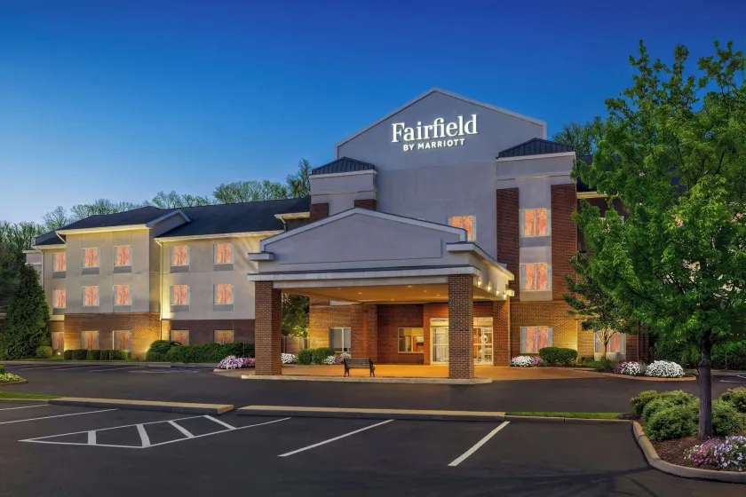 Fairfield Inn & Suites by Marriott Marietta - Image 1