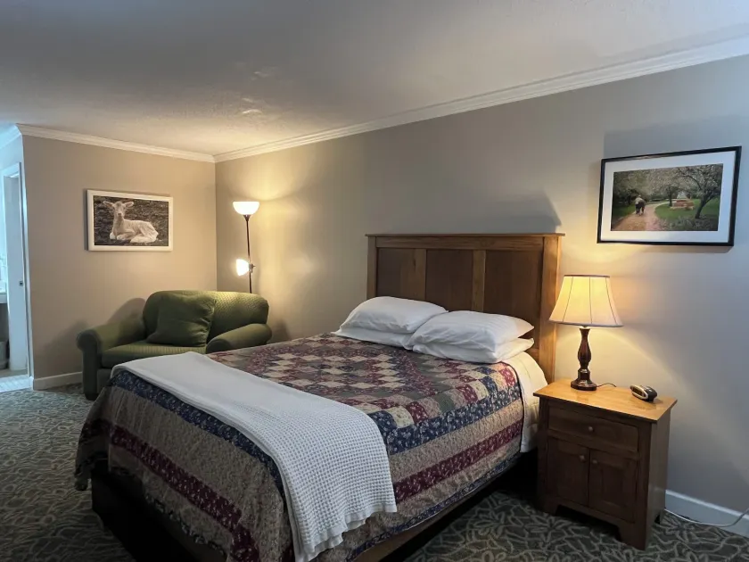 Arthur Country Inn - Image 1