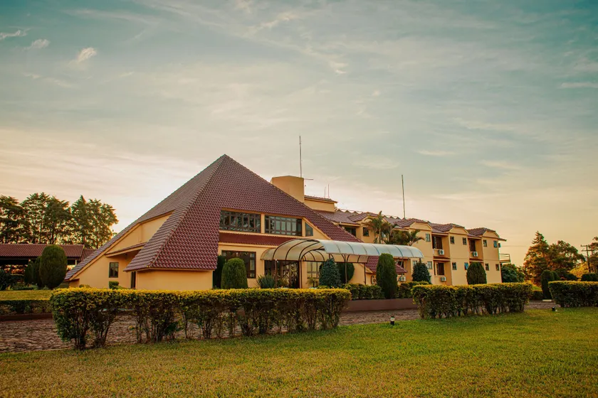 Colinas Executive Park Hotel - Image 1