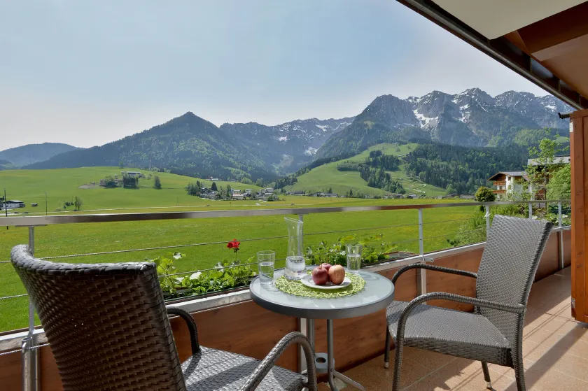 Hotel Garni Tirol - Image 1