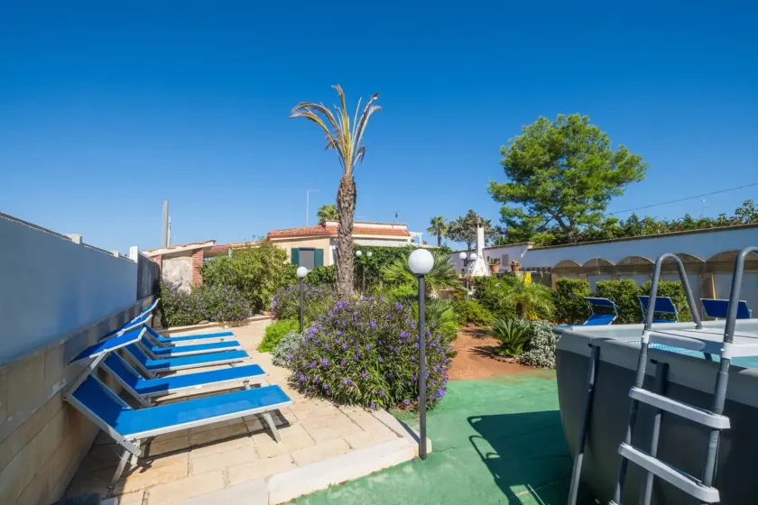 Sirena Apartment in Luxury Villa with Shared Pool - Image 1