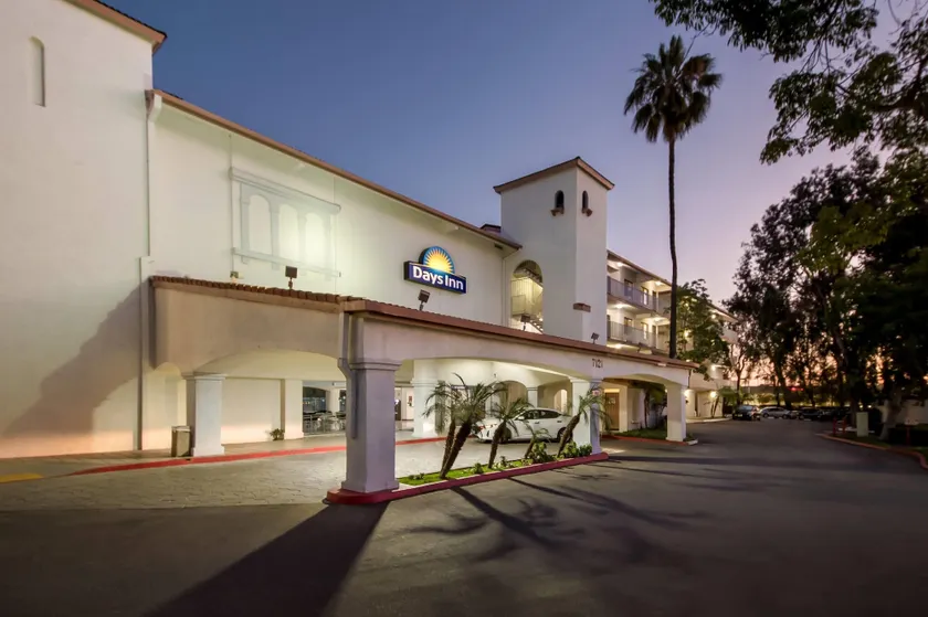 Days Inn by Wyndham Buena Park Anaheim - Image 1
