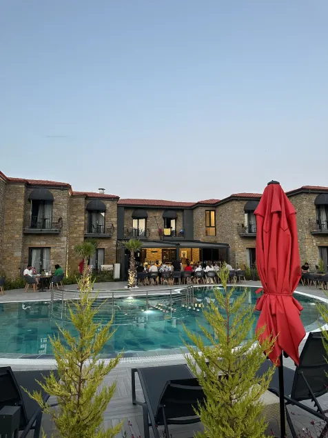 Agios Hotel - Image 1