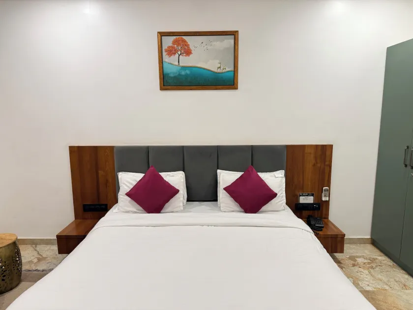 The Naklang Hotel & Restro - Chambre