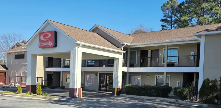 Econo Lodge Villa Rica - Image 1