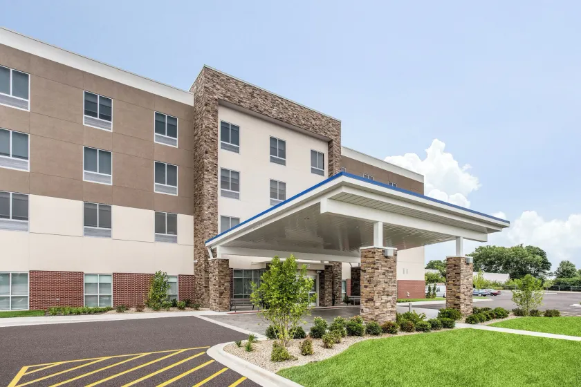 Holiday Inn Express & Suites - Ottawa by IHG - Image 1
