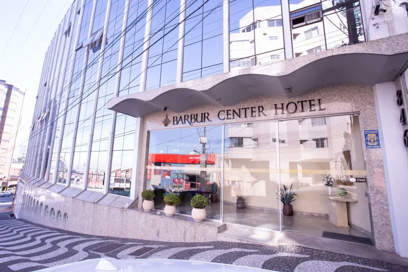 Barbur Center Hotel - Image 1