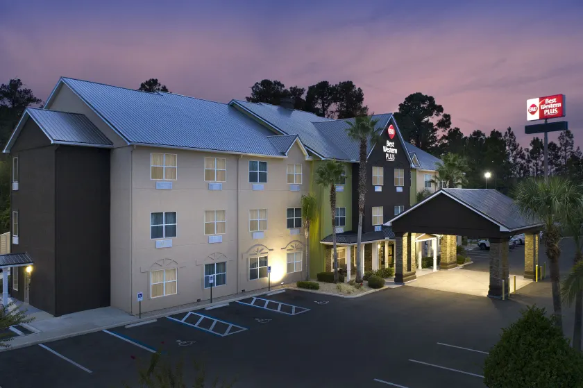 Best Western Plus Lake City - Image 1