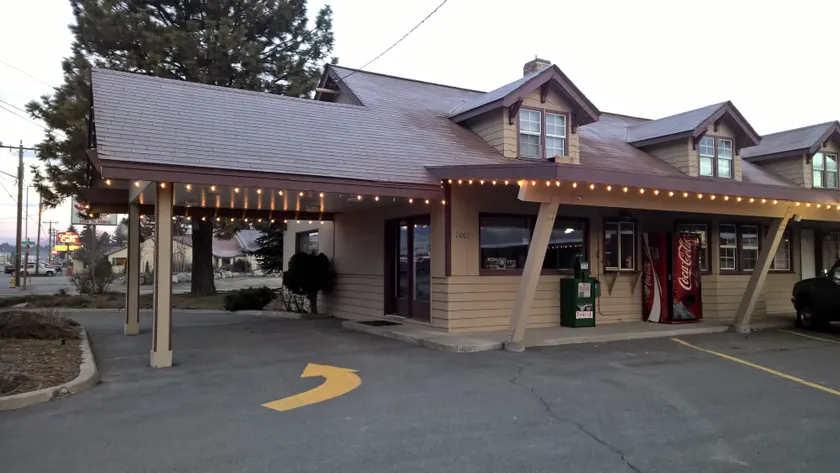 Cle Elum Travelers Inn - Image 1