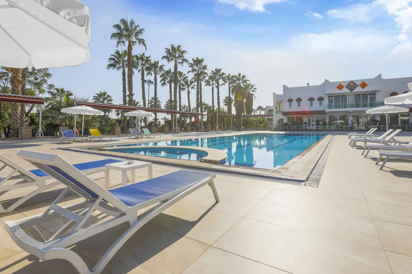 Sultasa Hotel - Image 1