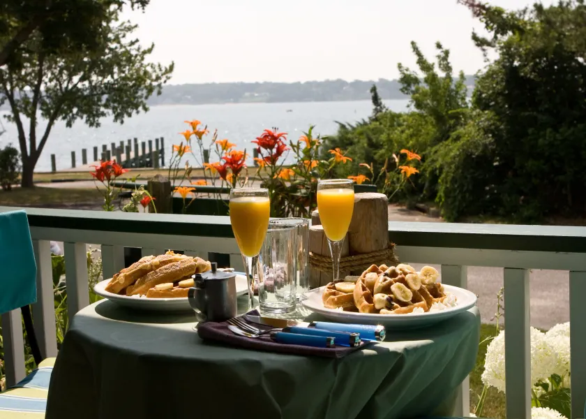 The Stirling House Waterfront Inn Greenport - Image 1