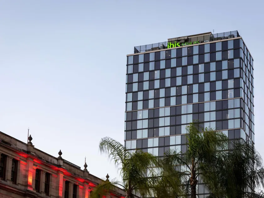 ibis Styles Brisbane Elizabeth Street - Image 1
