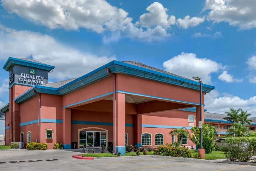 Quality Inn & Suites at The Outlets Mercedes-Weslaco - Image 1