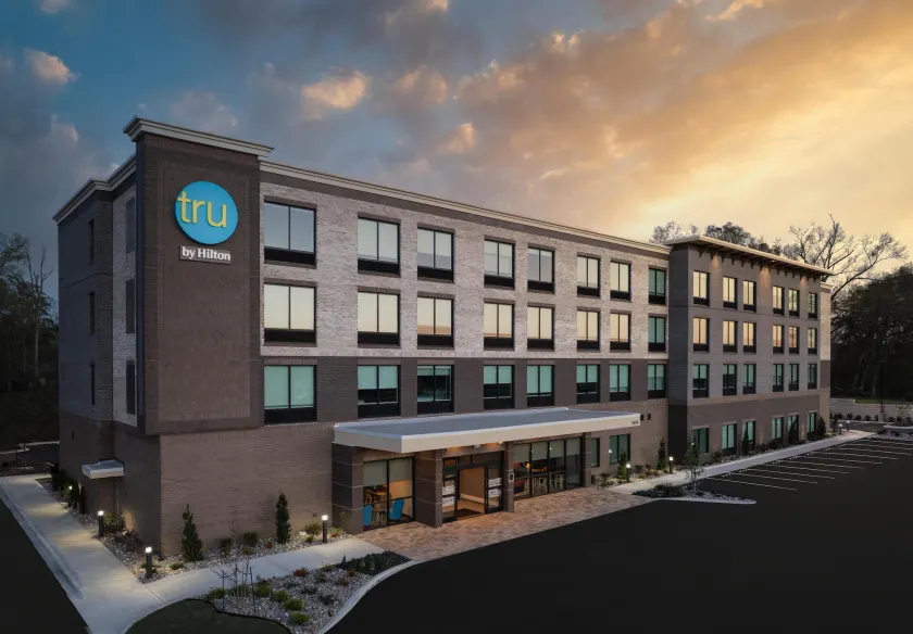 Tru By Hilton Ridgeland Jackson - Image 1