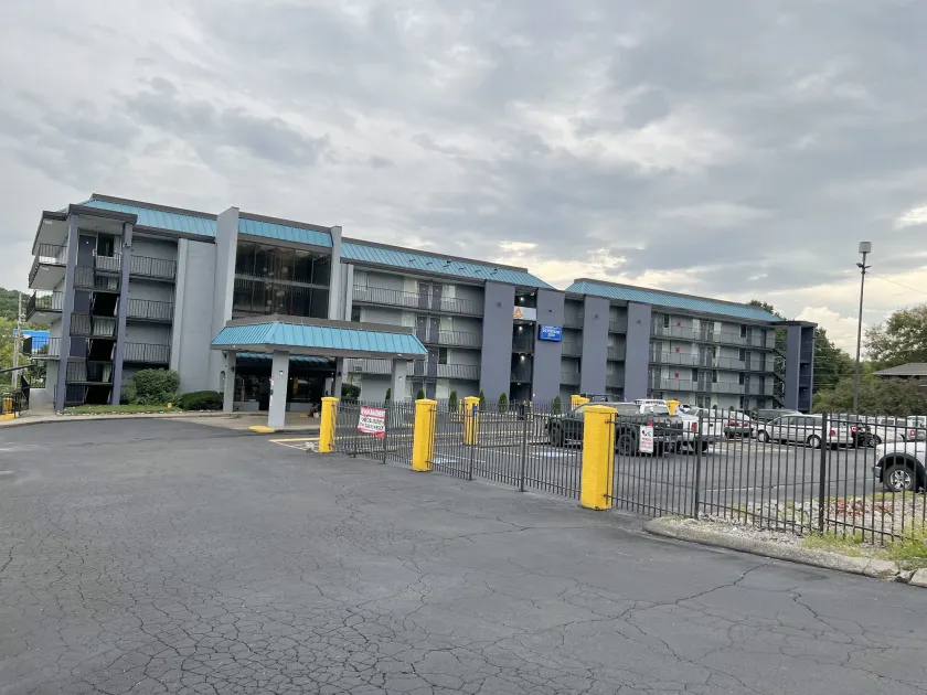 Rodeway inn- Nashville airport - Downtown - Mexican Restaurant on site - Image 1