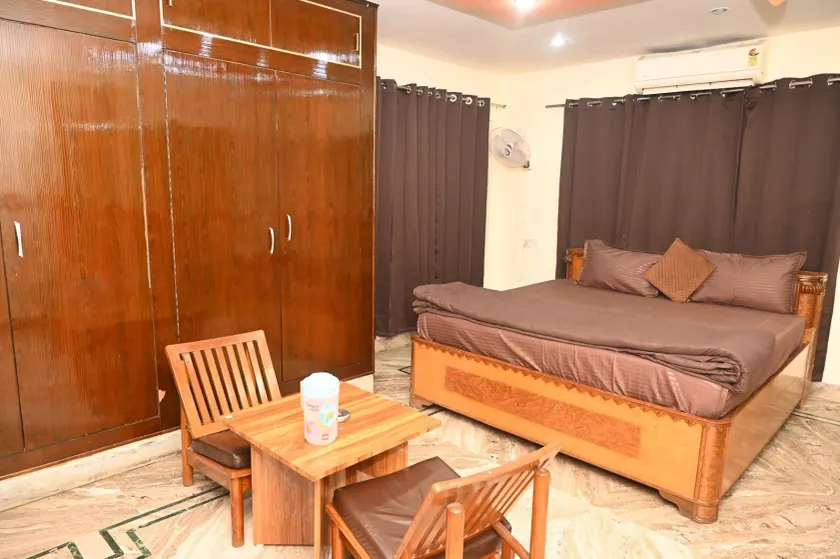 Goroomgo Vills Guest House Lucknow - Rom