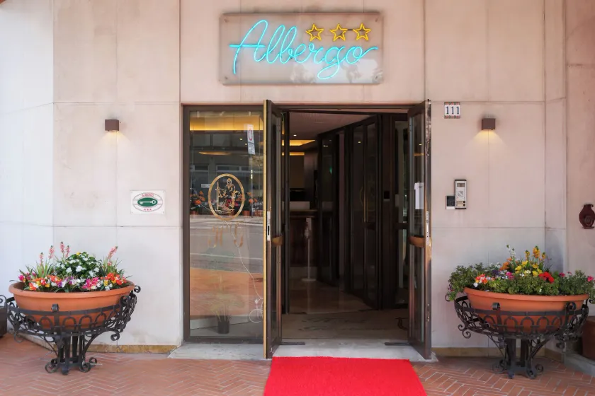 Hotel alla giustizia - Image 1