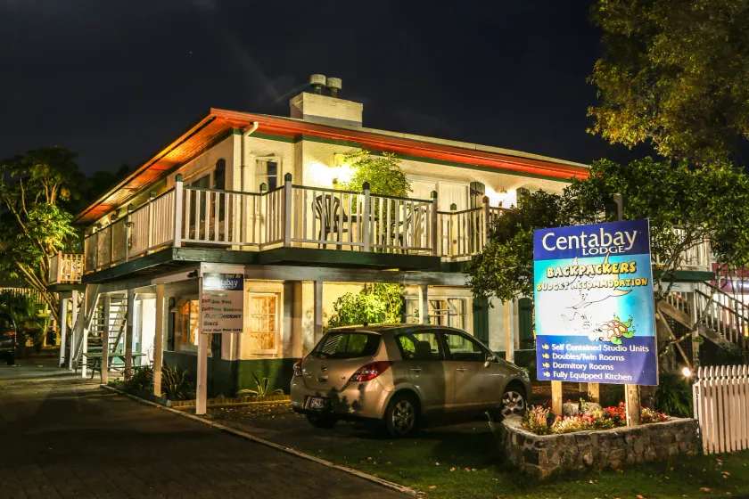 Centabay Lodge and Backpackers - Image 1