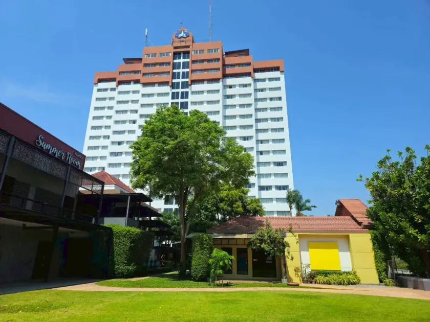Hua Hin Grand Hotel and Plaza - Image 1