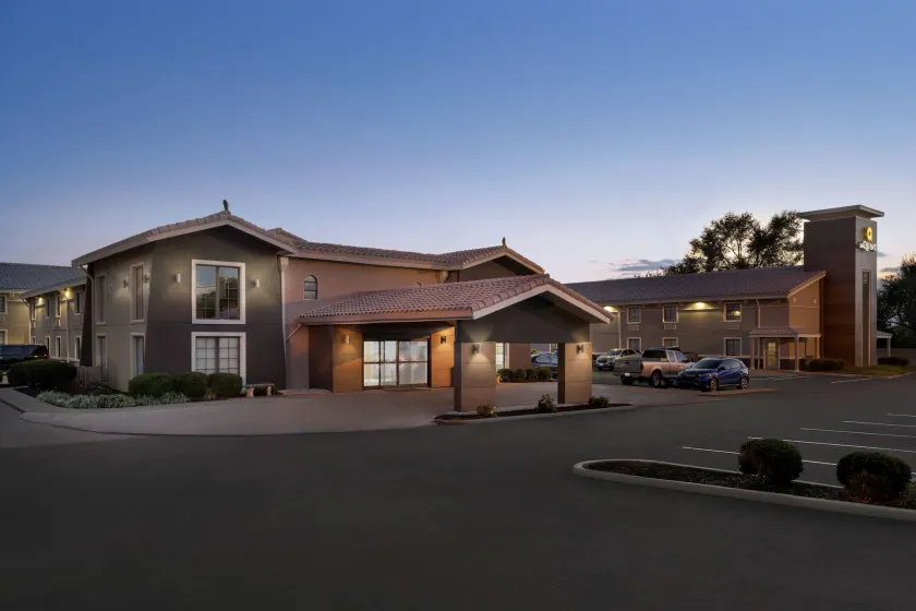 La Quinta Inn Lexington-Horse Park - Image 1