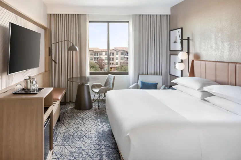 Sheraton Hotel Stonebriar - Image 1