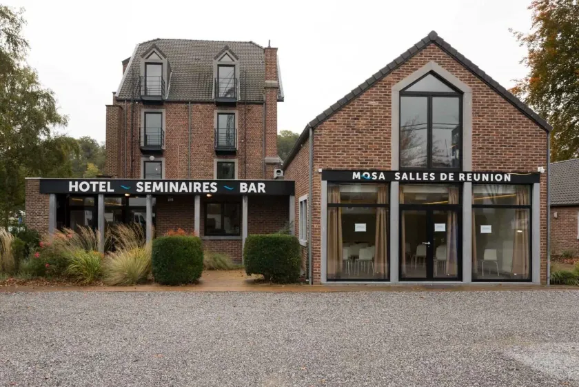 Hôtel Mosa - Image 1