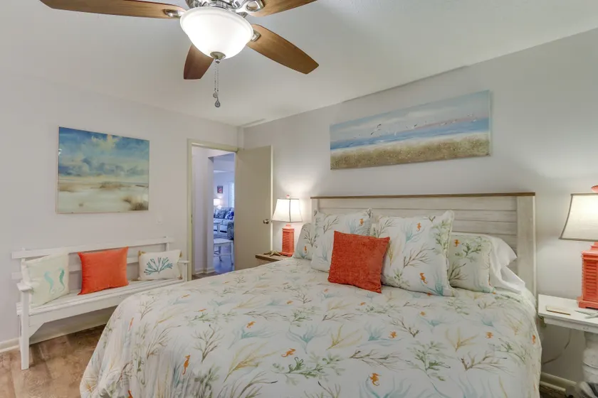 Swim & Relax: St Helena Island Gem w/ Deck! - Interiør