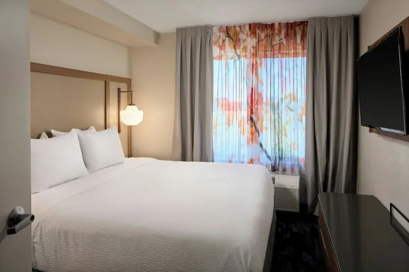 Fairfield Inn & Suites Cleveland Avon - Image 1