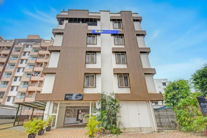 FabHotels Glenbrook - Image 1