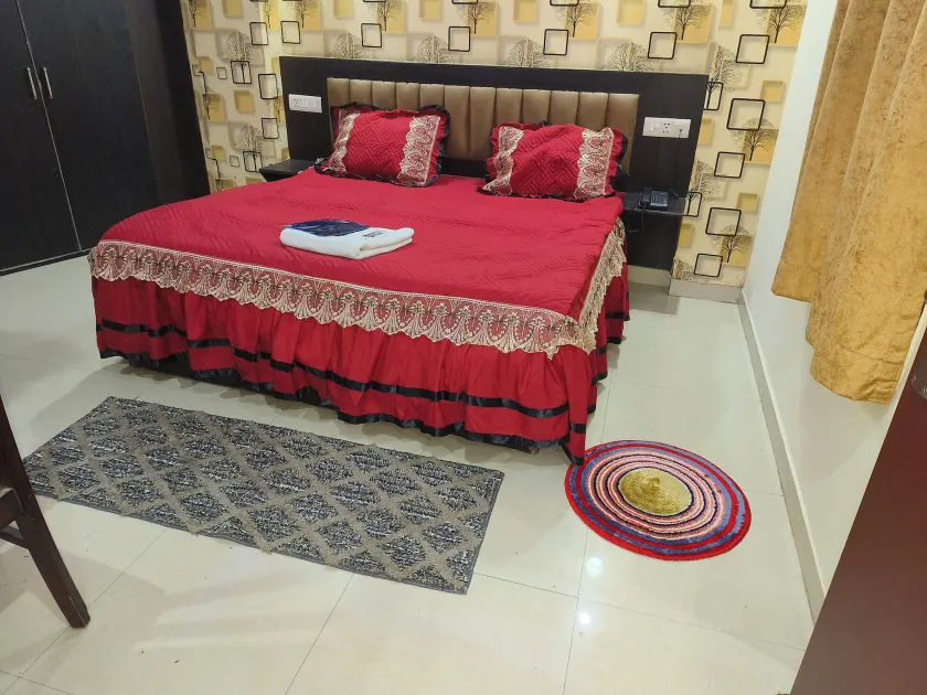HOTEL GLOBAL STAY Near Delhi Airport - Image 1