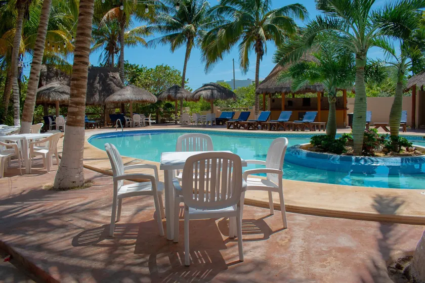 Tecnohotel Beach - Image 1