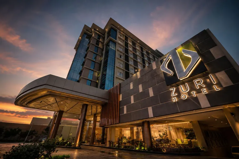 Zuri Hotel - Image 1