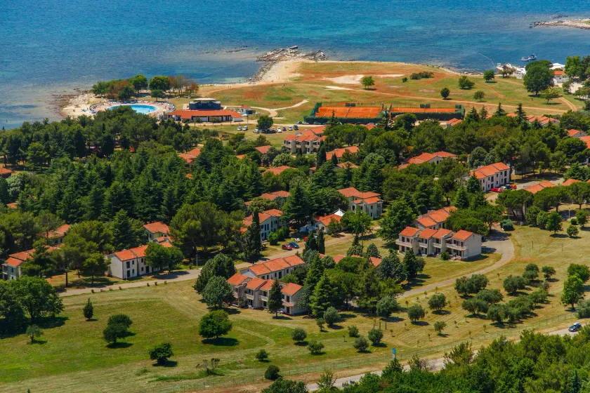 Apartments Polynesia Plava Laguna - Image 1