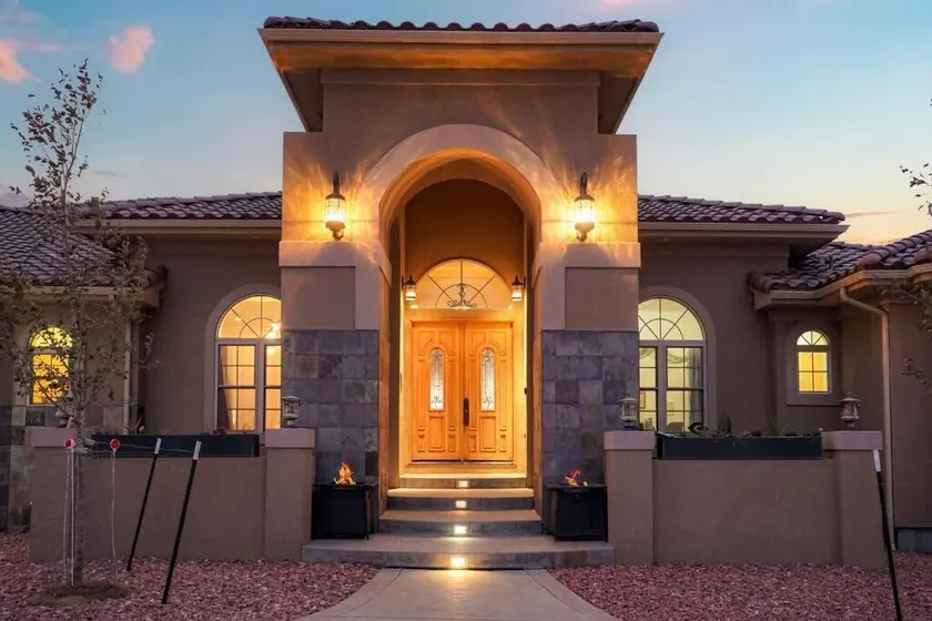 Summit Villa BnB - Image 1