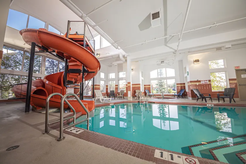 Service Plus Inns and Suites Calgary - Image 1