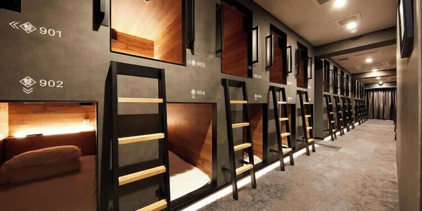 Rembrandt Cabin & Spa Shimbashi - Caters to Men - Image 1