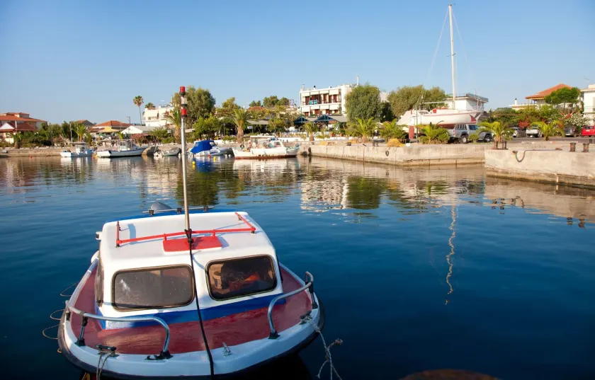 Akroyali Hotel & Villas - Image 1