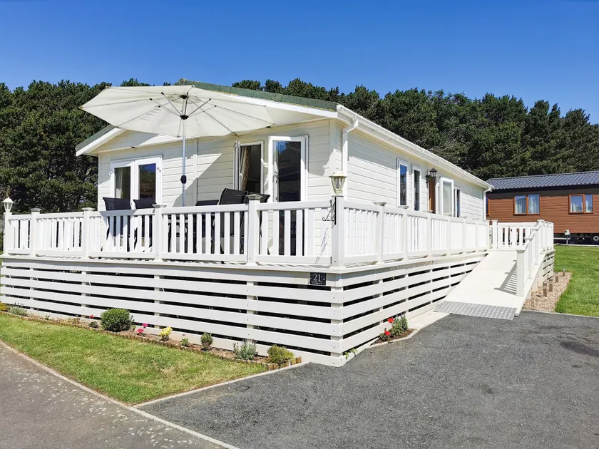 Jonstone Pines - Image 1